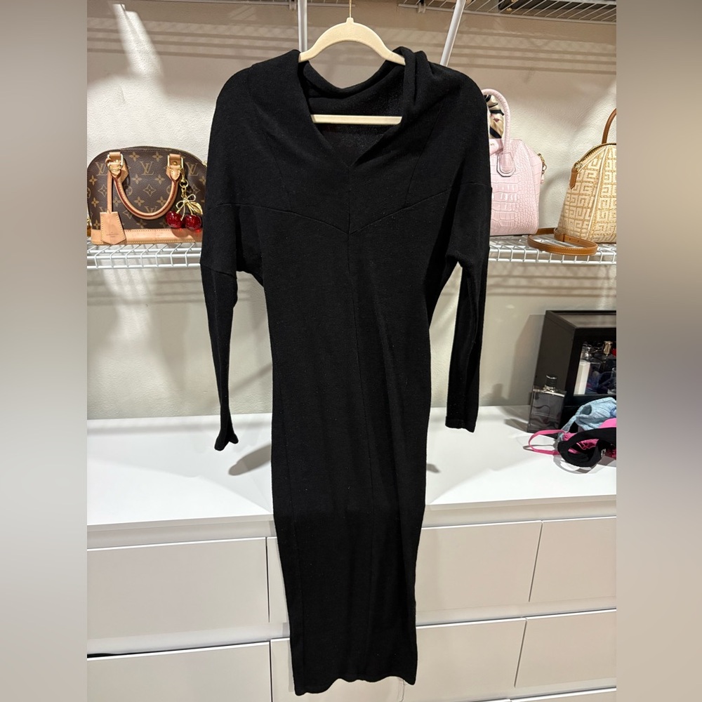 3 for $18 SALE Black Long Sleeve V-Neck Bodycon Dress